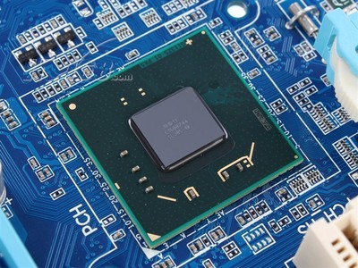 技嘉GA-B75M-D3H主板深度解析 經(jīng)典LGA1155平臺的性價比之選